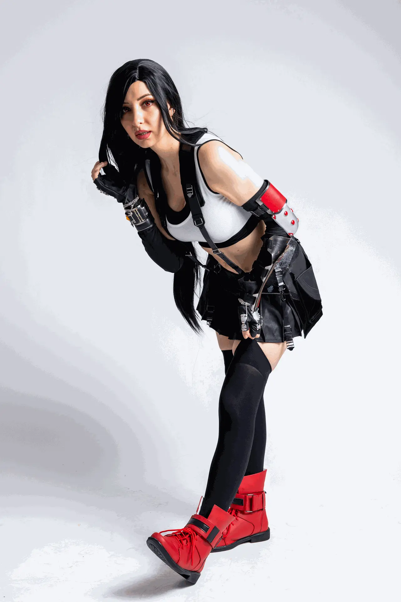 Cosplay Tifa Lockhart con vestuario completo