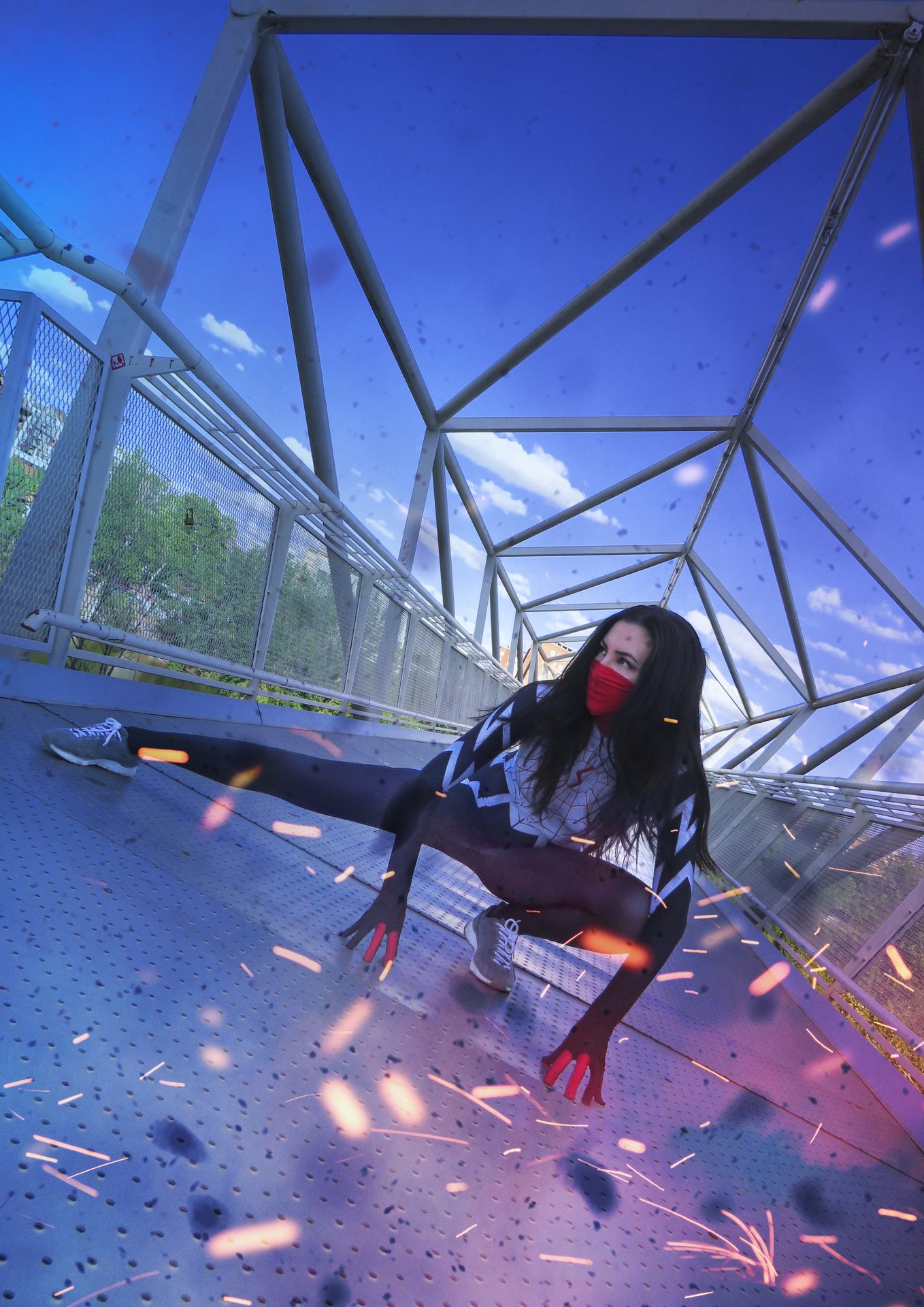 Cosplayer Ittara con cosplay de Silk Marvel