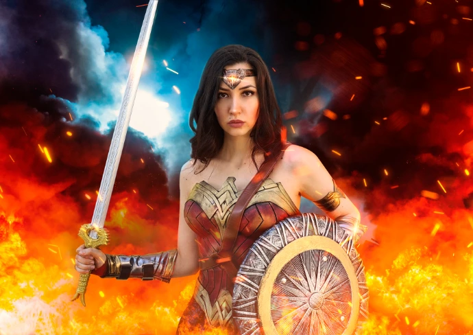 Cosplayer soyittara con traje de Wonder Woman de DC Comics
