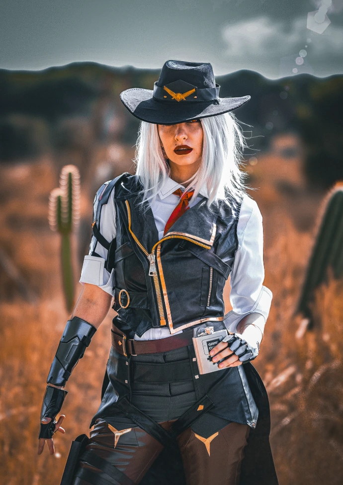 Ashe de Overwatch cosplay vaquera por Ittara