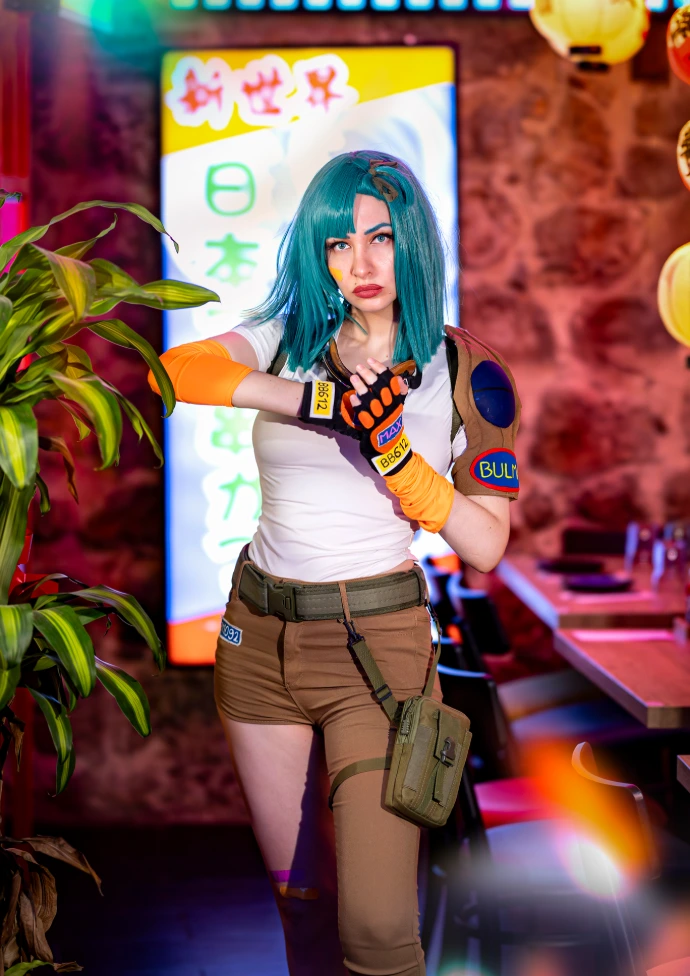Bulma de Dragon Ball cosplay hecho por SoyIttara